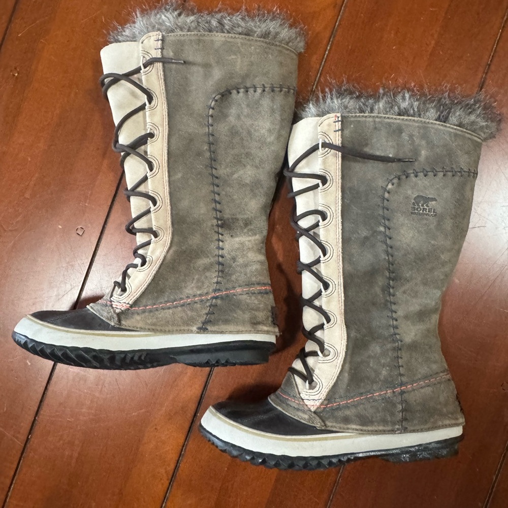 Sorel Brown and Cream Winter Boots with Shearling Trim